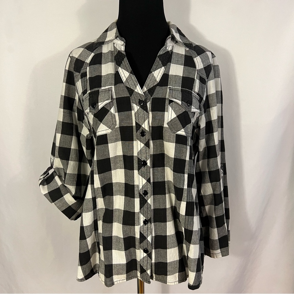 Love Potion Women’s Plaid Shirt Large L Roll Tab Long Sleeve Black White